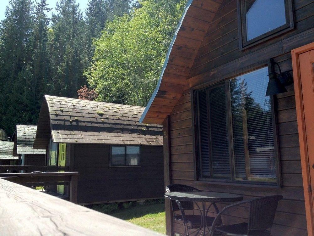 Backeddy Resort And Marina Egmont Екстериор снимка