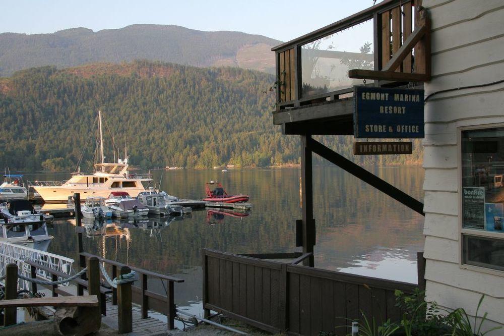 Backeddy Resort And Marina Egmont Екстериор снимка