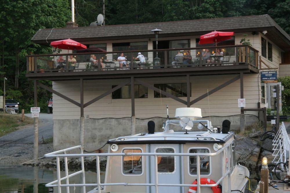Backeddy Resort And Marina Egmont Екстериор снимка