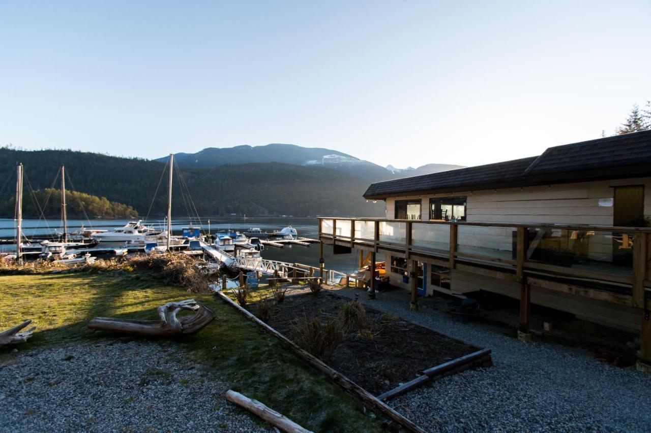 Backeddy Resort And Marina Egmont Екстериор снимка