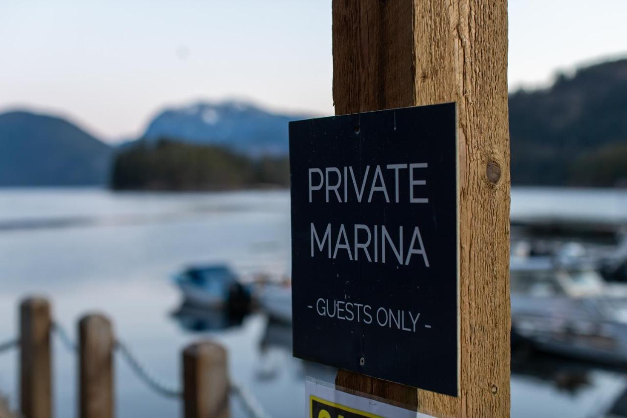 Backeddy Resort And Marina Egmont Екстериор снимка