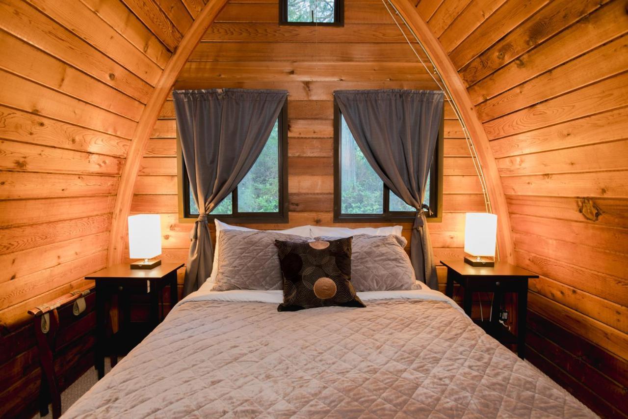 Backeddy Resort And Marina Egmont Екстериор снимка